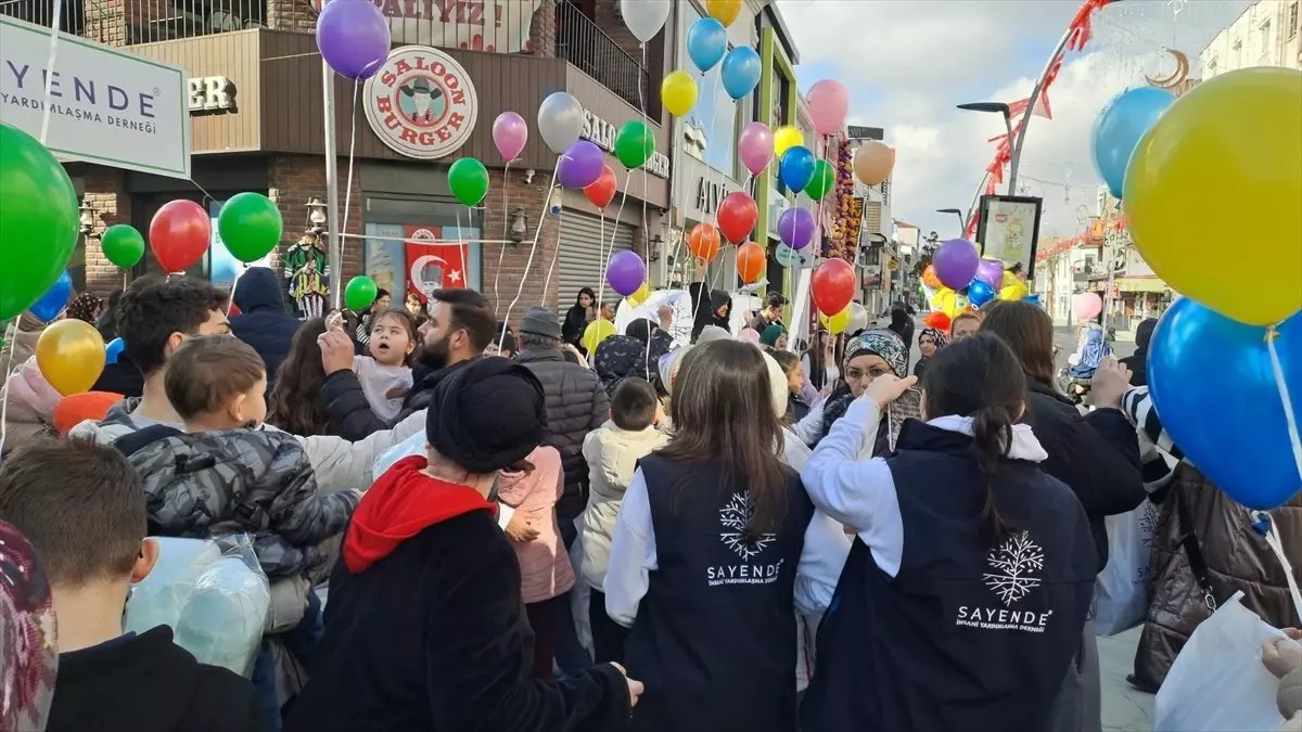 Sakarya'da ihtiyaç sahibi 100 aileye gıda ve giyim yardımı yapıldı