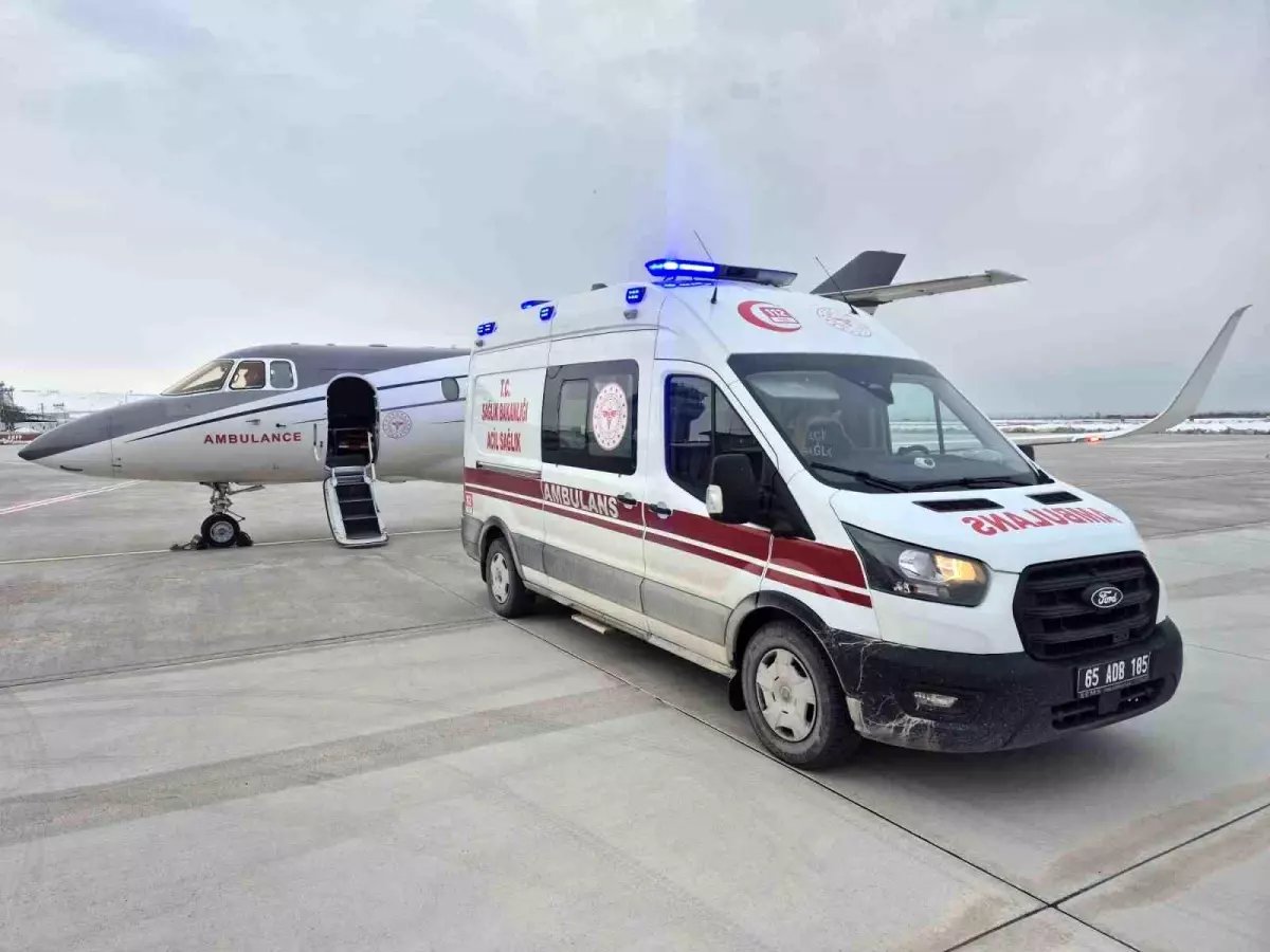 Van'da 3 aylık bebek uçak ambulansla Konya'ya sevk edildi