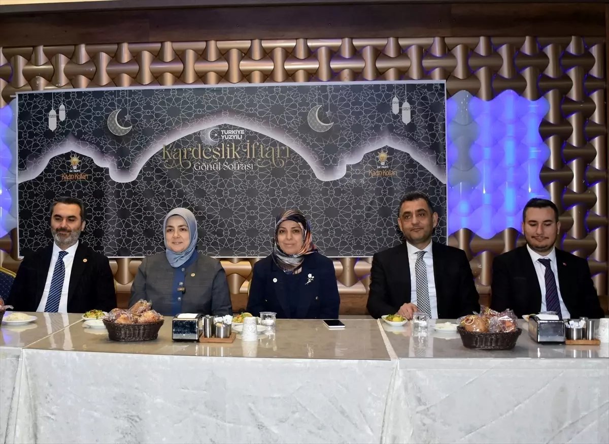 AK Parti Genel Merkez Kadın Kolları Başkanı Ercan, Kırıkkale'de iftar programında konuştu Açıklaması
