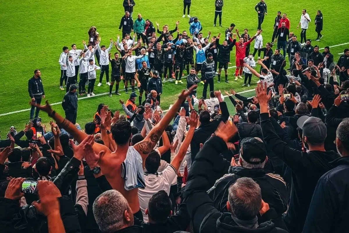 112 yıllık tarihi kulüpte maaşını alamayan işçiler kazan kaldırdı