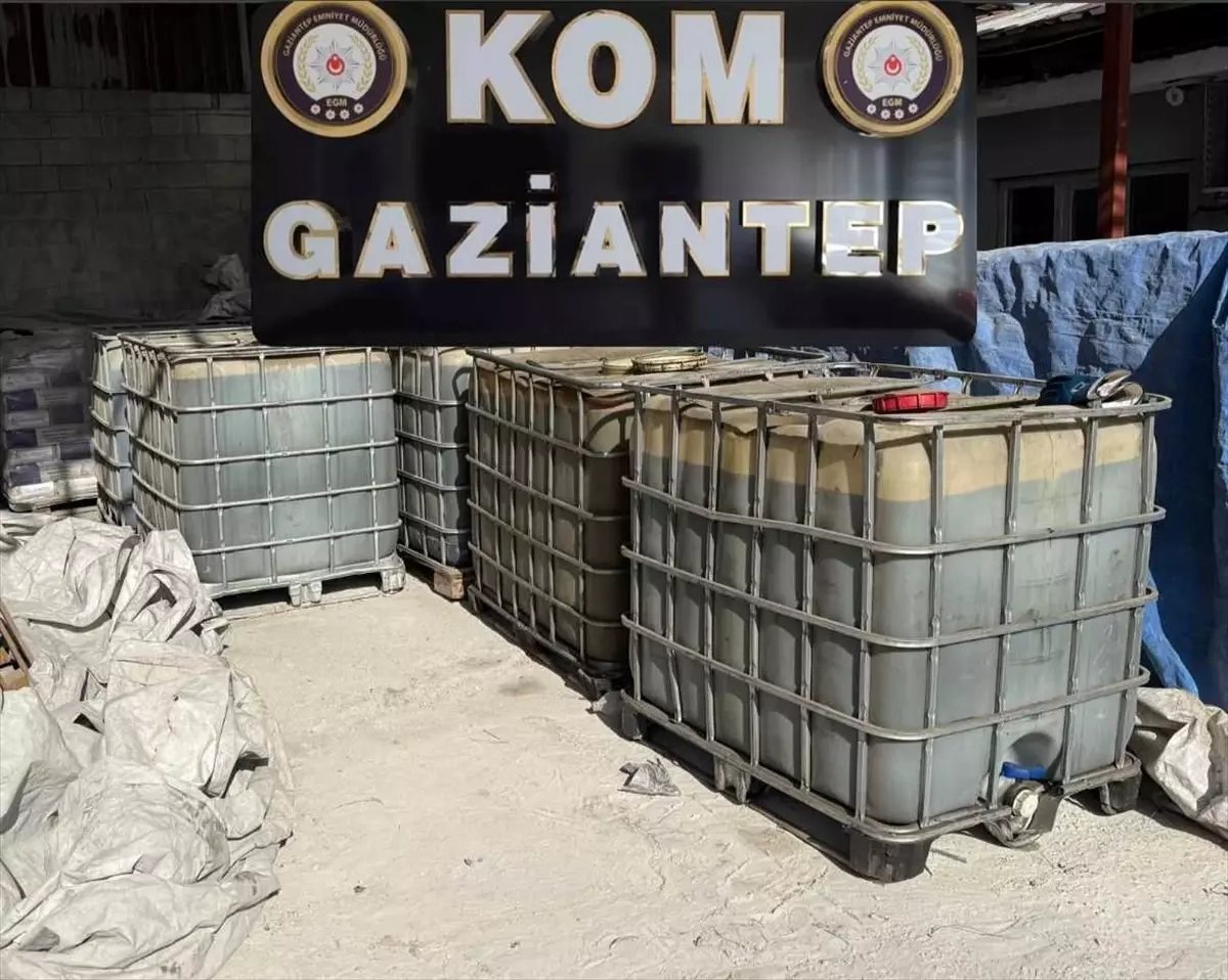 Gaziantep'te 7 bin litre gümrük kaçağı akaryakıt ele geçirildi