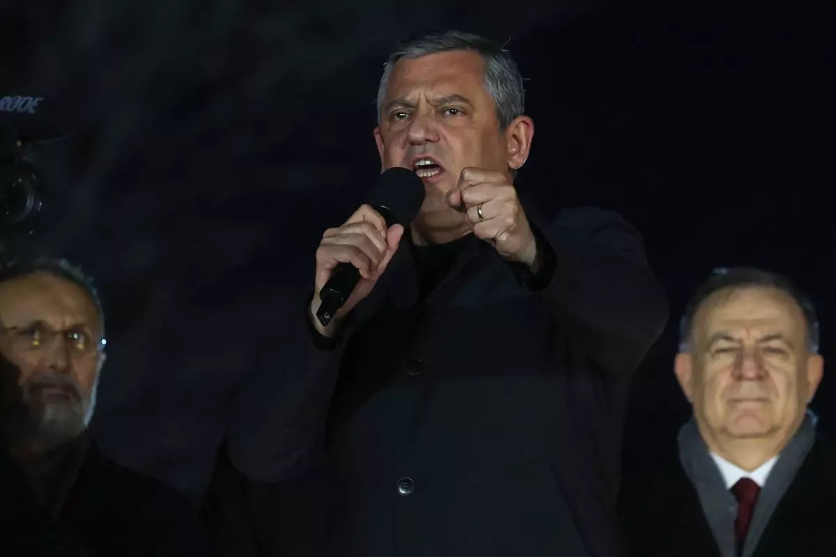 Özgür Özel Eyüpsultan'da konuştu