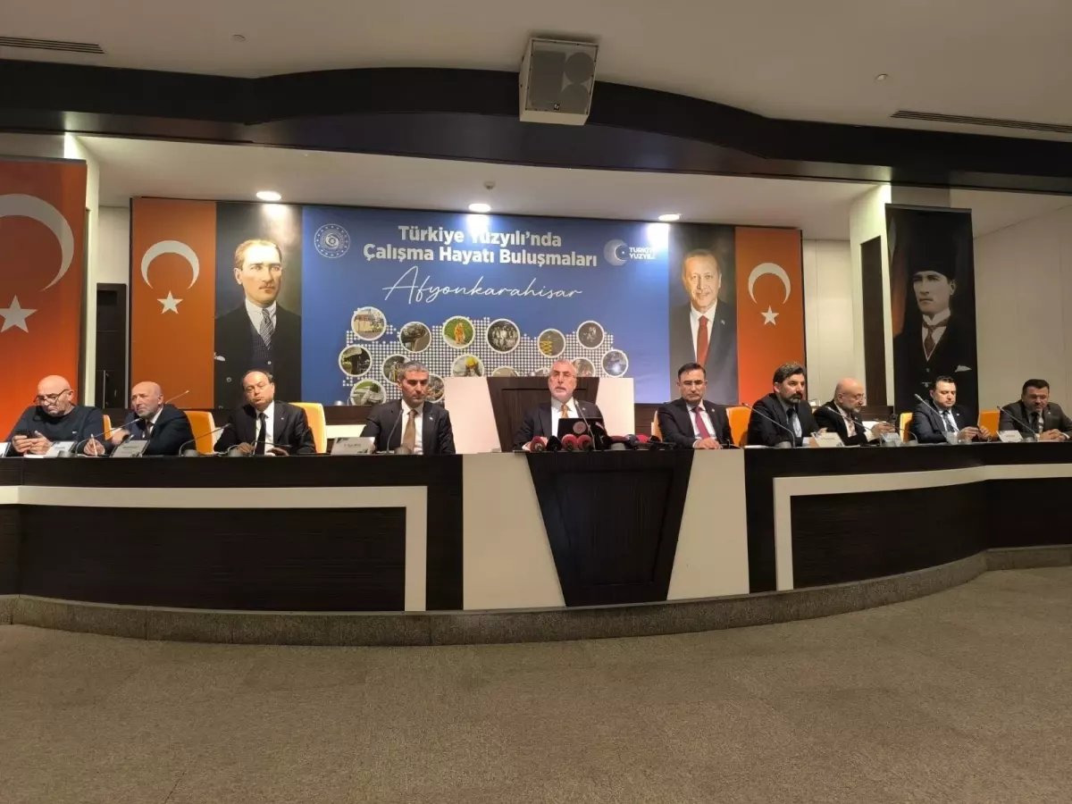 Bakan Işıkhan: Türkiye Barış İçin Diplomatik Adımlara Devam Edecek