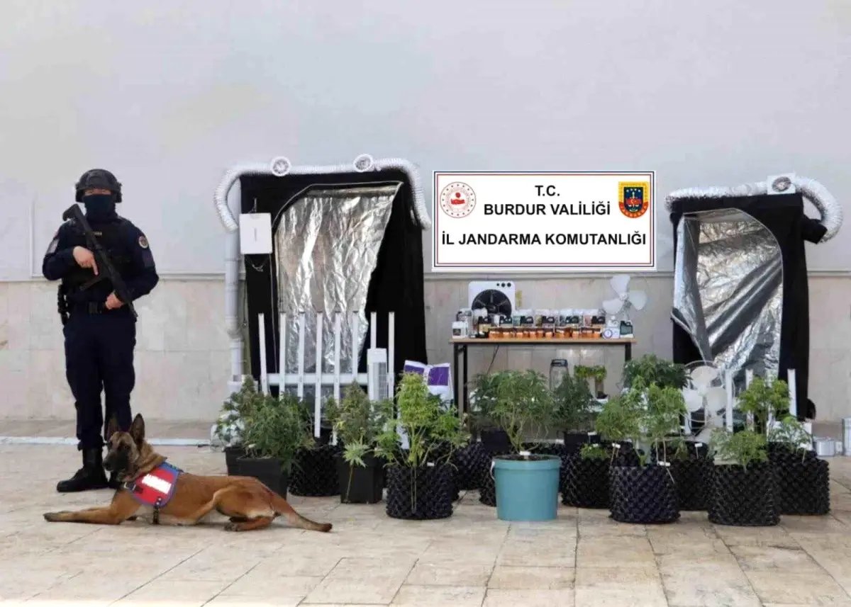 Burdur'da evi uyuşturucu imalathanesine çeviren şüpheli tutuklandı
