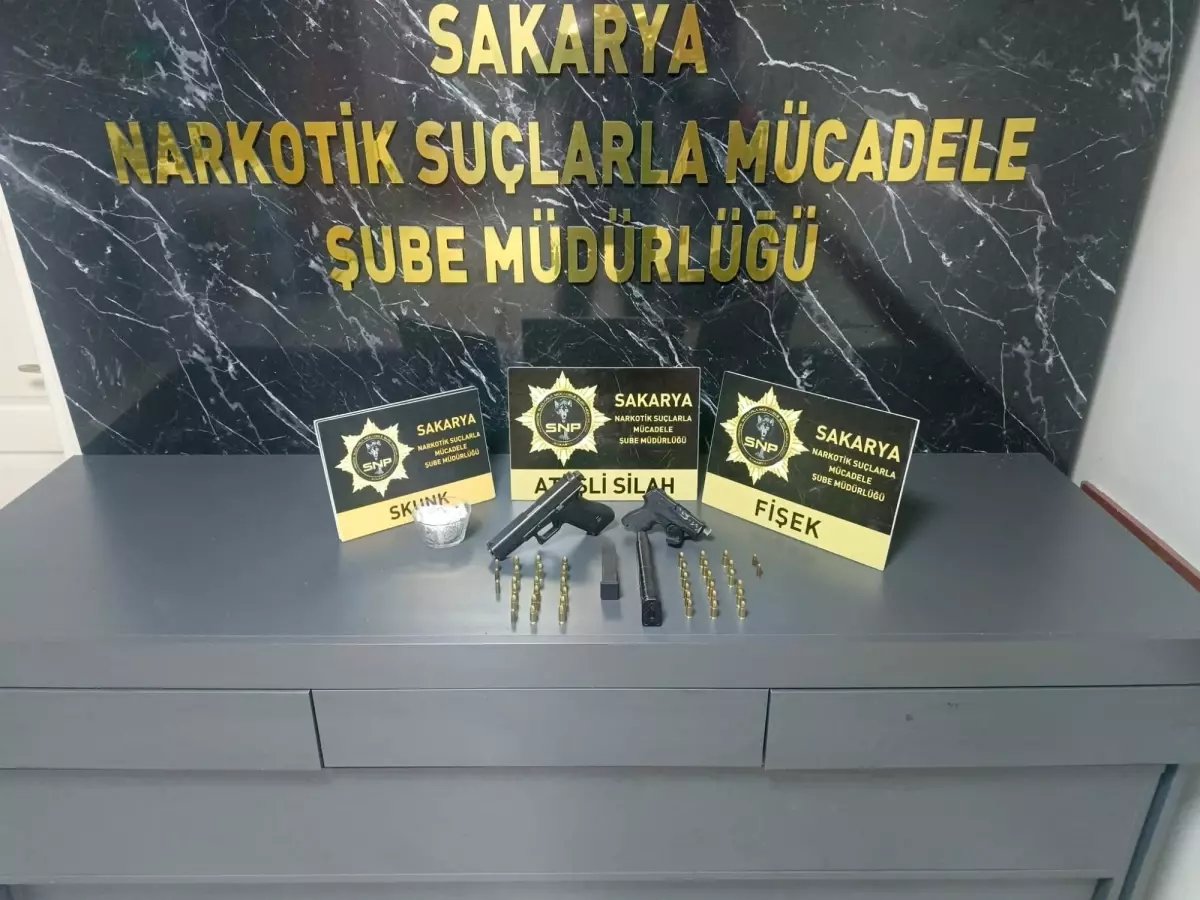 Sakarya'da uyuşturucu operasyonu; 2 tutuklama