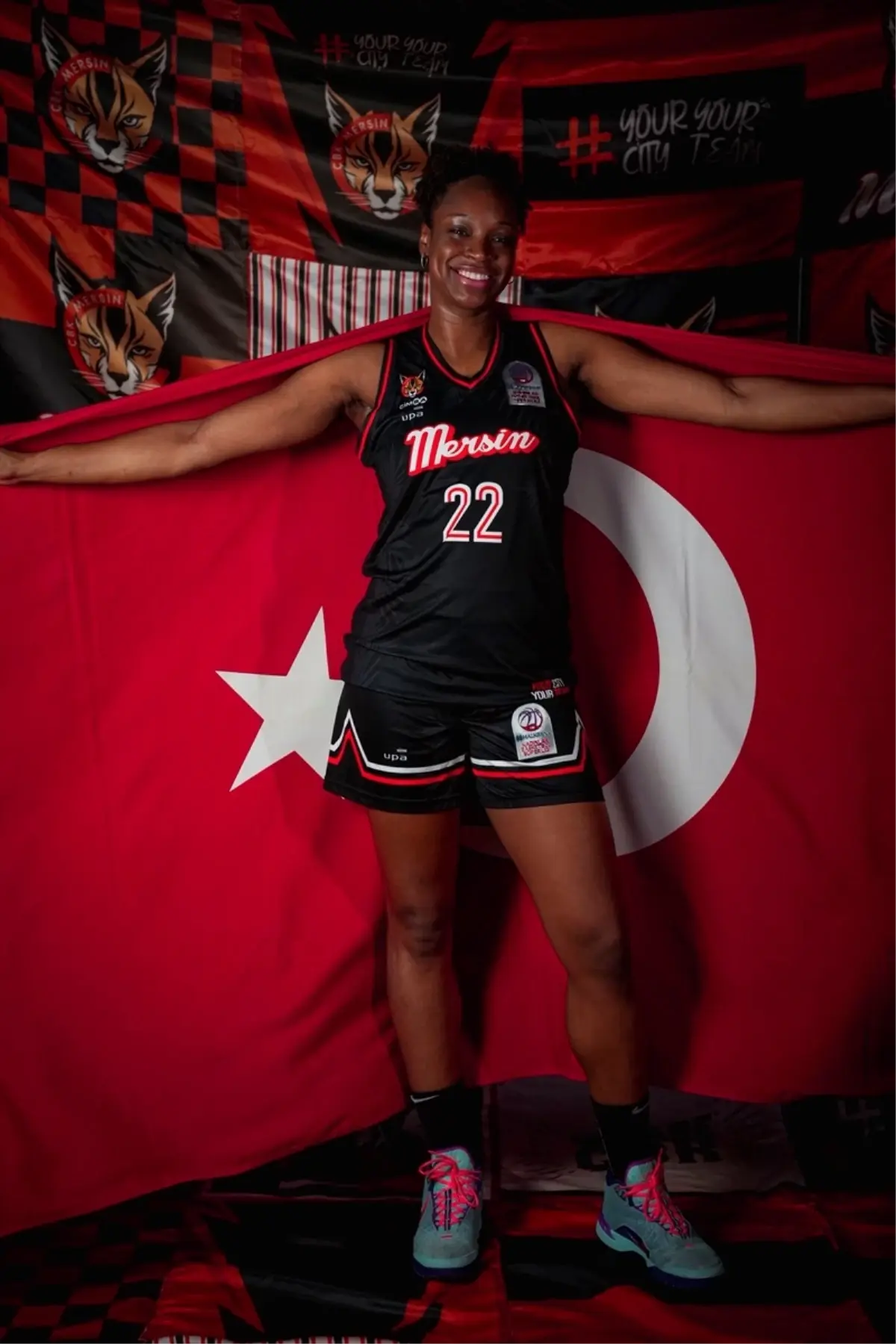 ÇİMSA ÇBK Mersin'in ABD'li basketbolcusu Burke, Türk vatandaşı oldu