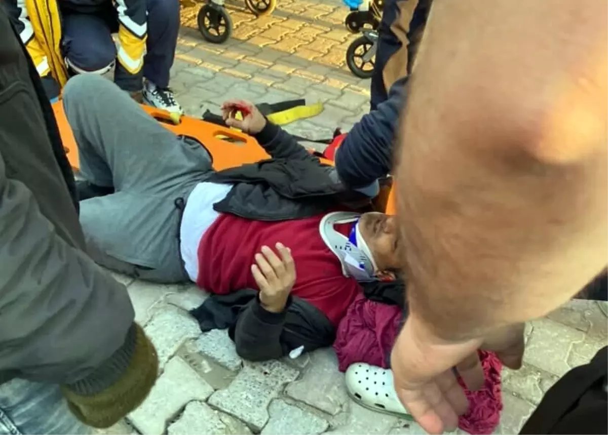 Avcılar'da pazar kavgası: 2 kişi bıçaklandı