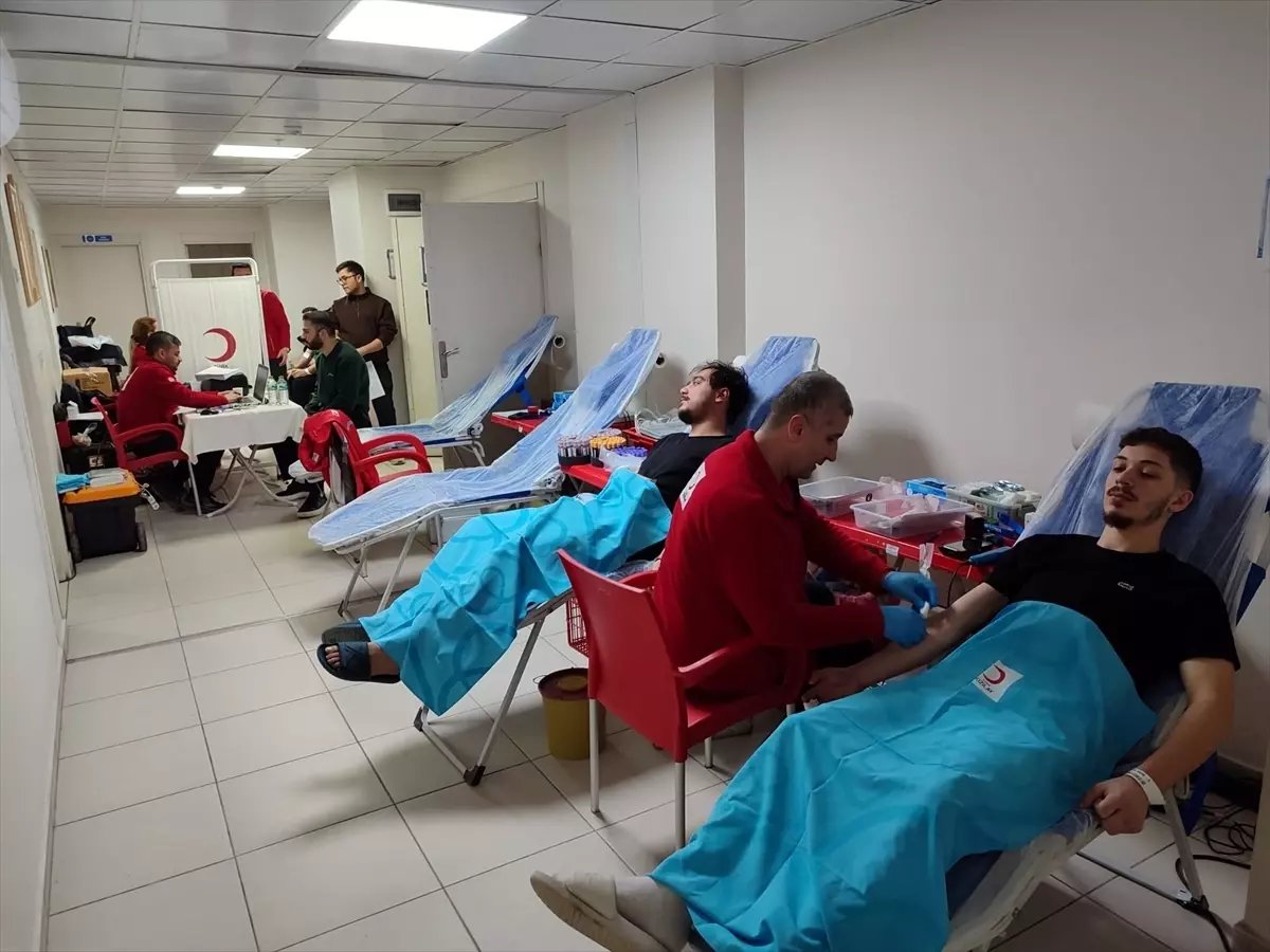 Edirne'de öğrenci yurdunda kan bağışı kampanyası düzenlendi