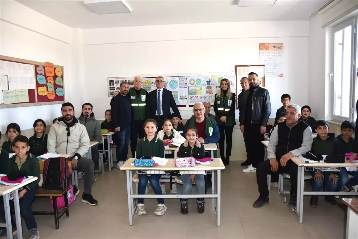 Batman'da Yeşilay'dan öğrencilere farkındalık eğitimi