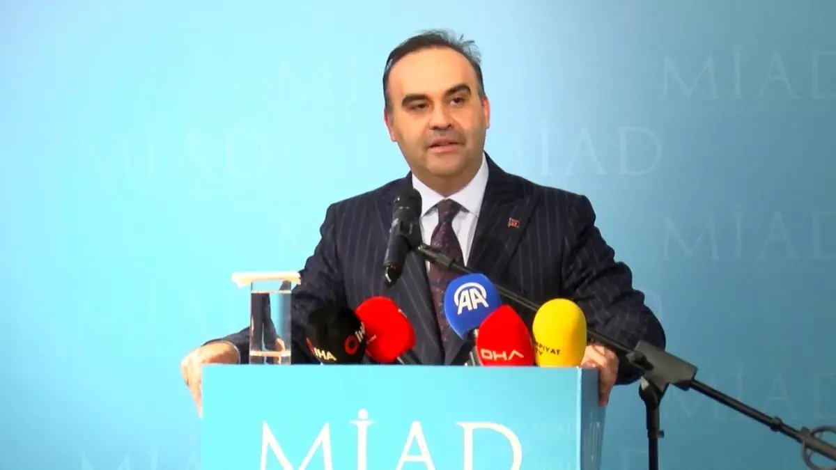 Bakan Kacır: Cephede güçlü değilseniz masada da güçlü olamazsınız