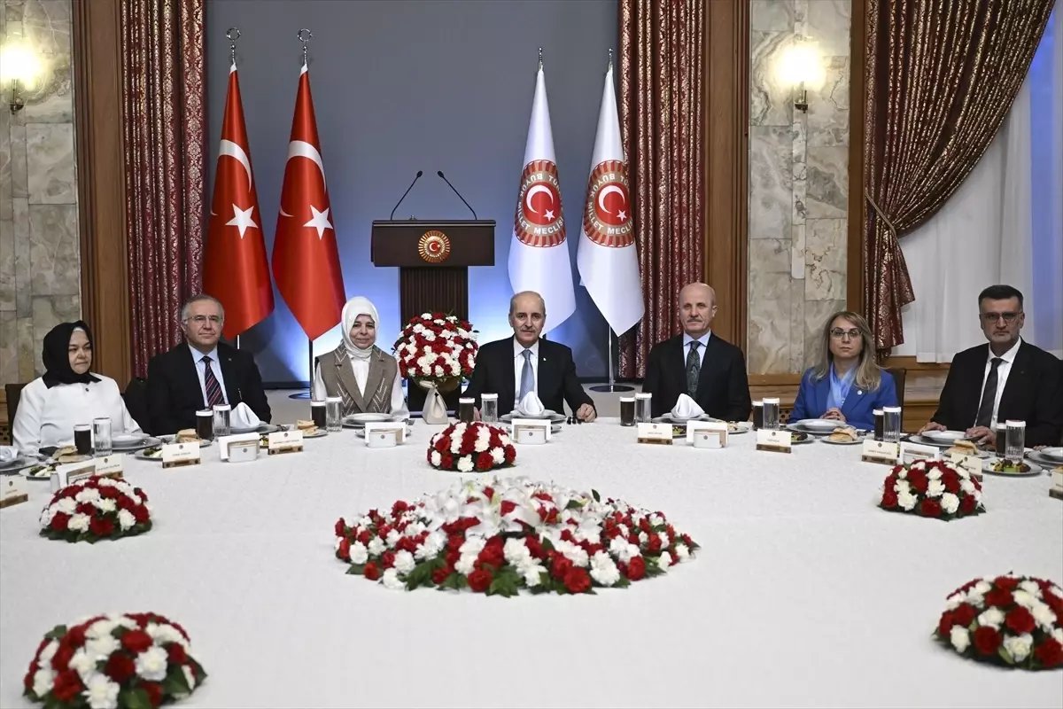 TBMM Başkanı Kurtulmuş, Meclis'te rektörlerle iftarda bir araya geldi Açıklaması