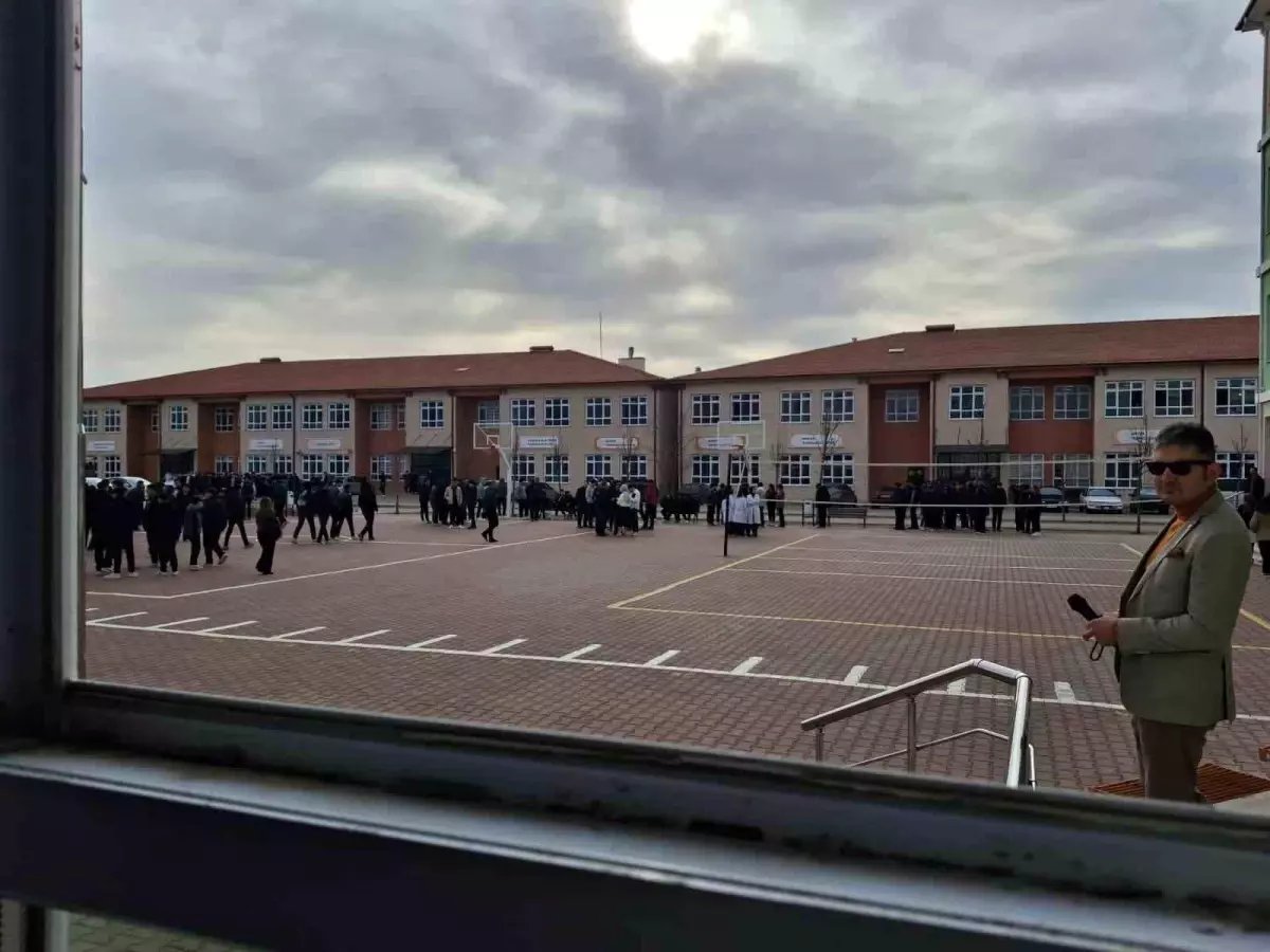 Beypazarı'nda okulda deprem tatbikatı