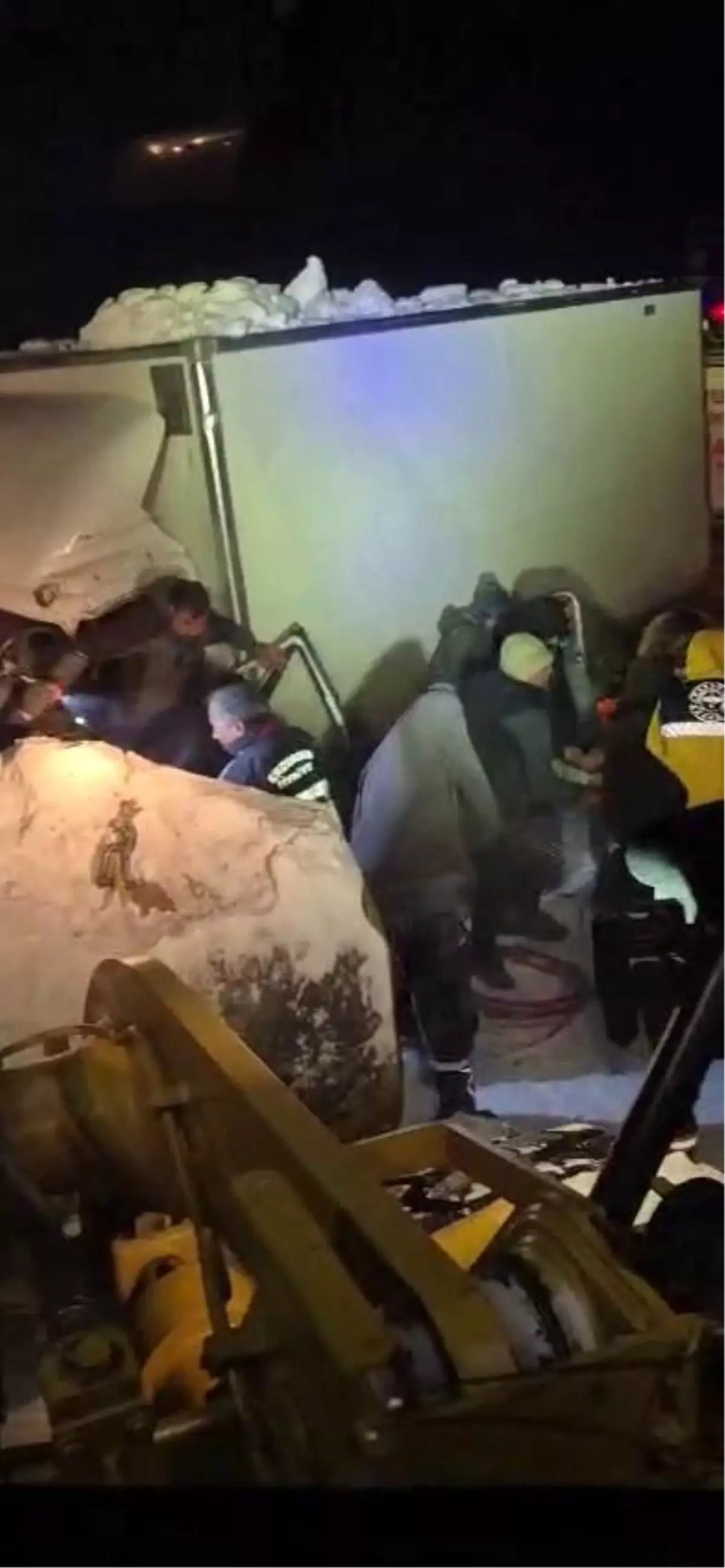 Karayazı'da tipi kazaya neden oldu: 1 ölü