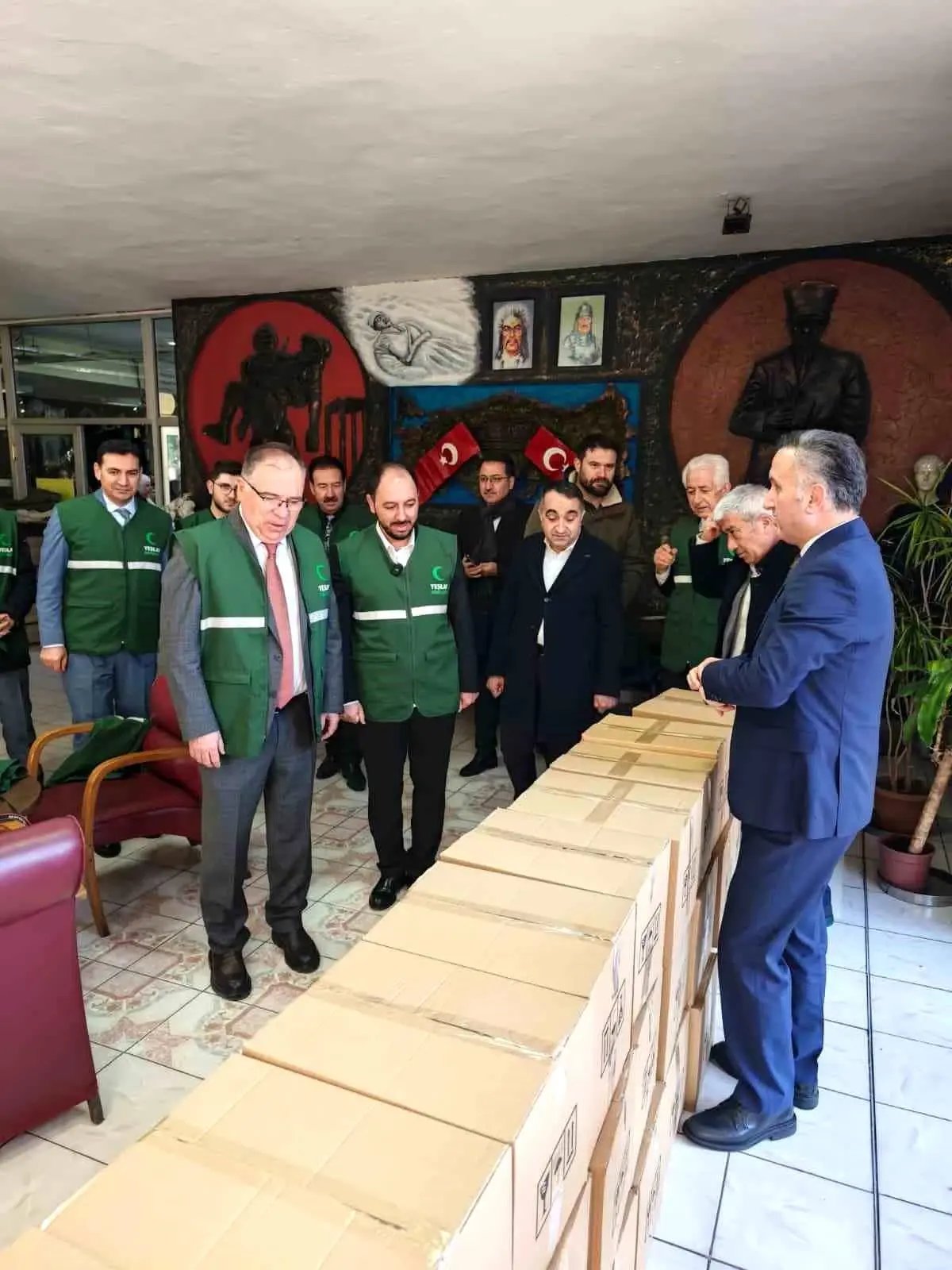 Kayseri'de binlerce öğrenci "İlk Ders Yeşilay" ile bilinçlendi