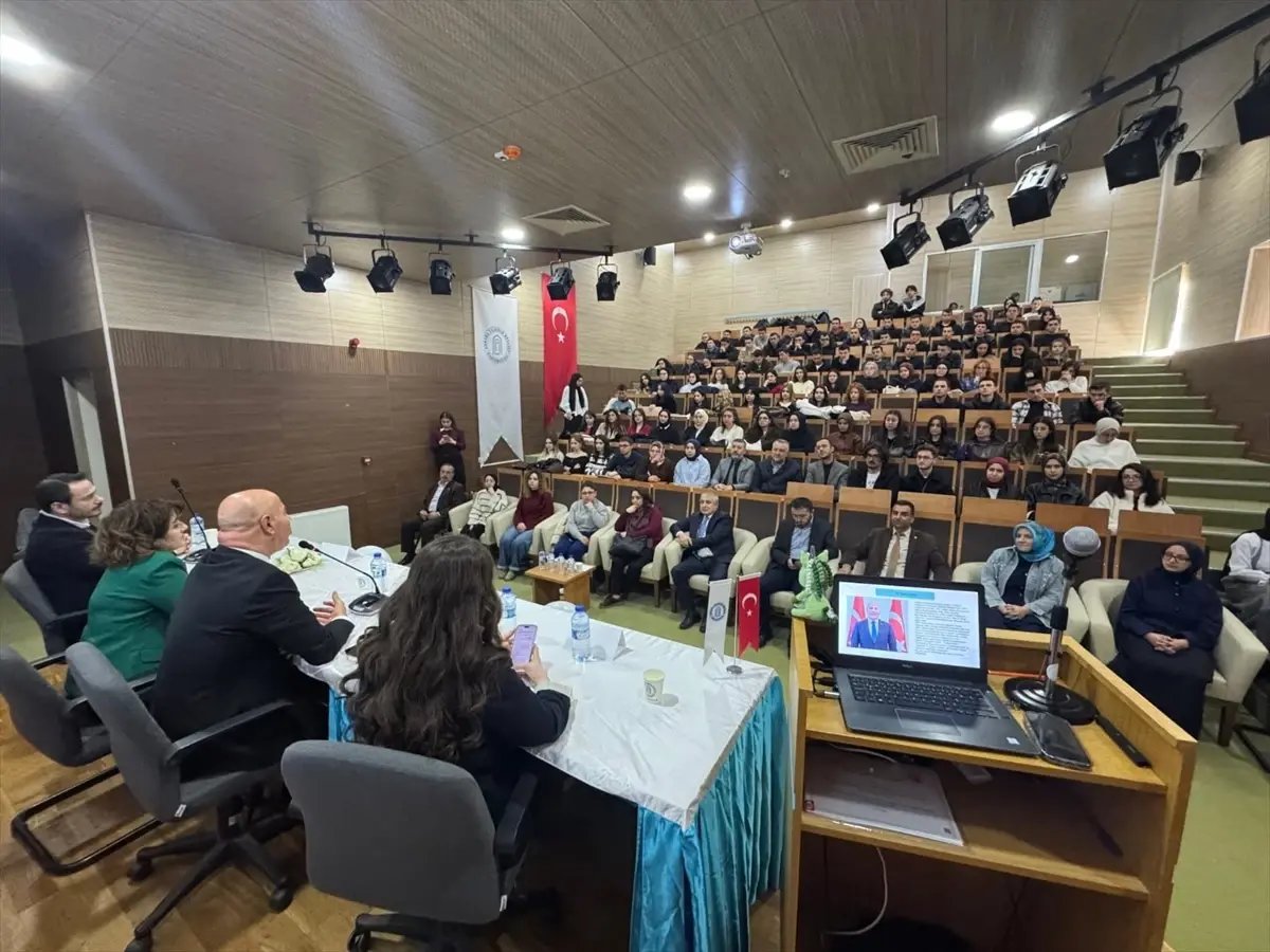 Ankara'da bağımlılıkla mücadele paneli düzenlendi