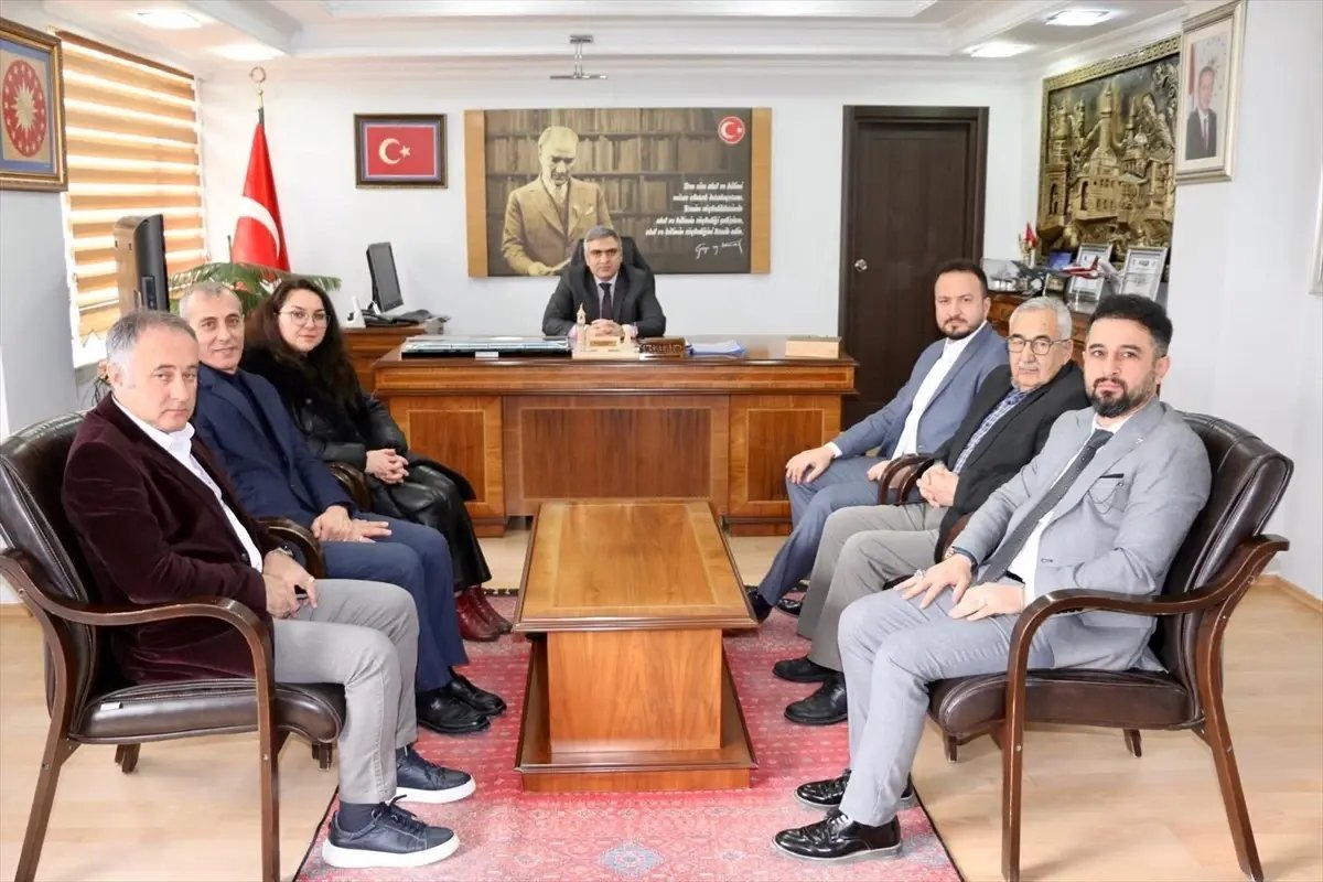 Muhasebe Haftası dolayısıyla Merzifon Kaymakamı Karaaslan'a ziyaret