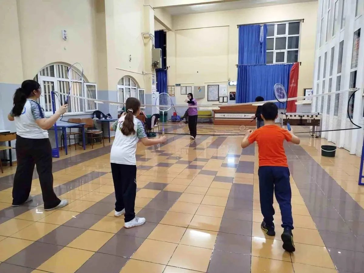 GSB Spor Okulları gençlere sporu sevdirmeye devam ediyor