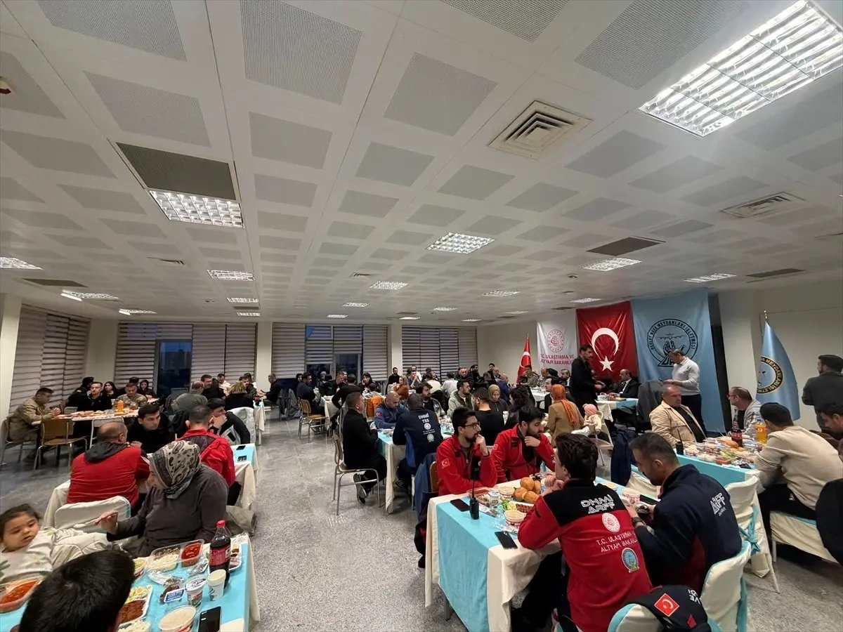 Şırnak Şerafettin Elçi Havalimanı'nda iftar programı