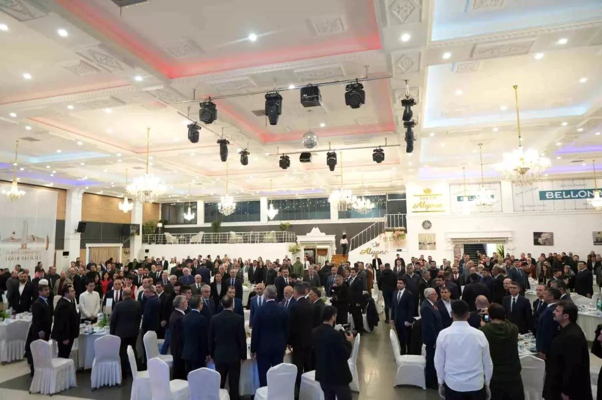 Iğdır'da Azerbaycan Dini Kurumlardan Sorumlu Devlet Komitesi tarafından iftar programı