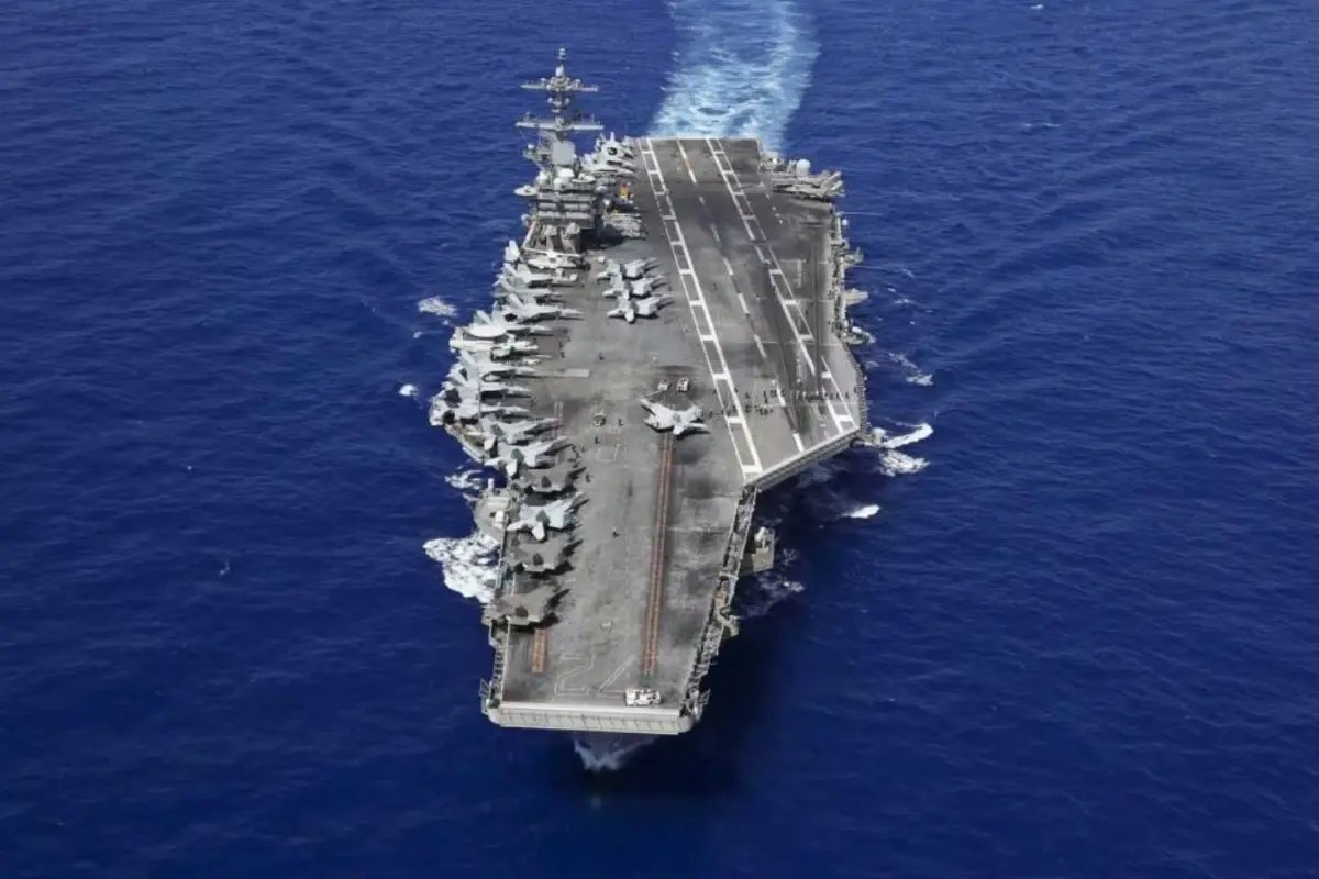 İran: ABD uçak gemisi USS Abraham Lincoln İHA'larla hedef alındı