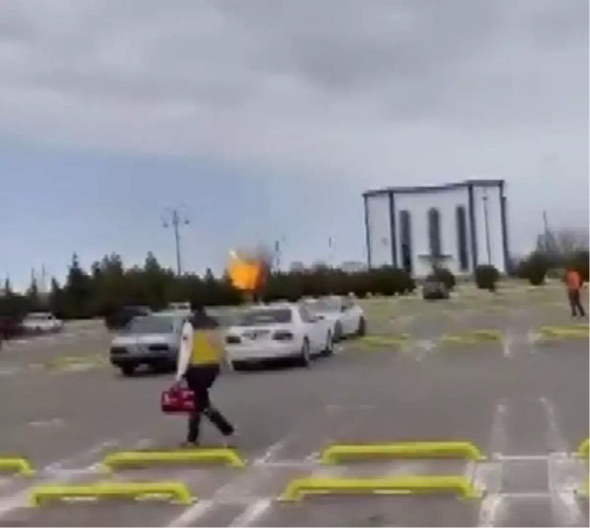 İran'a ait İHA, Nahçıvan Havalimanı'na düştü