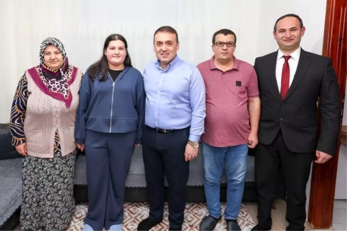 Vali Sözer, Meydan ailesinin iftar sofrasına konuk oldu