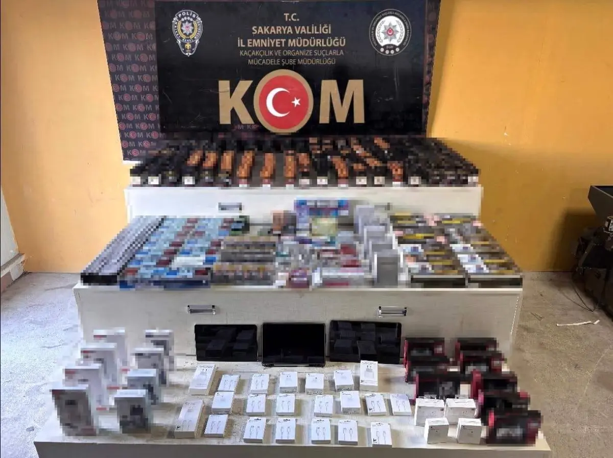 Gümrük kaçağı ürünleri piyasaya süreceklerdi polis yakaladı: 3 gözaltı