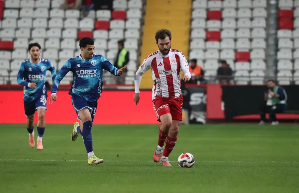 Hesap.com Antalyaspor, kupaya puansız veda etti