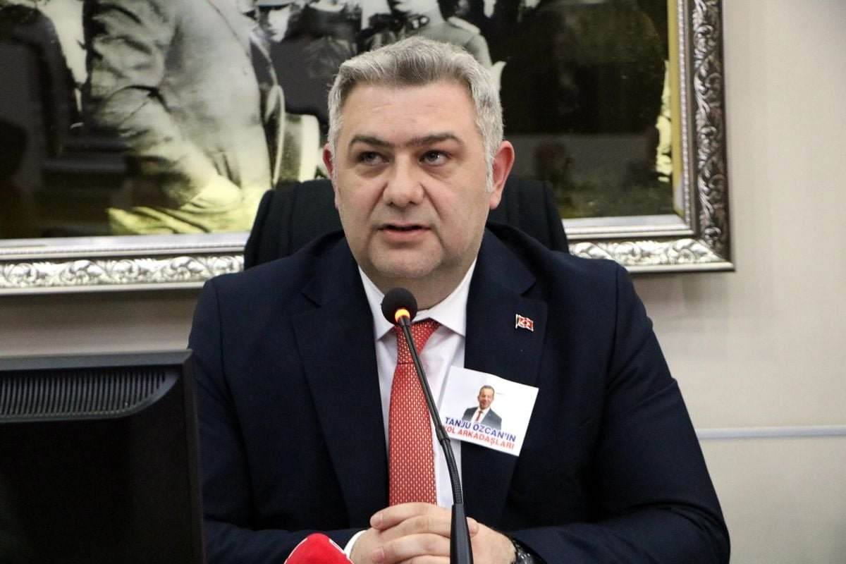 Bolu Belediye Meclisi'nde Tanju Özcan'ın yerine başkanvekili seçildi