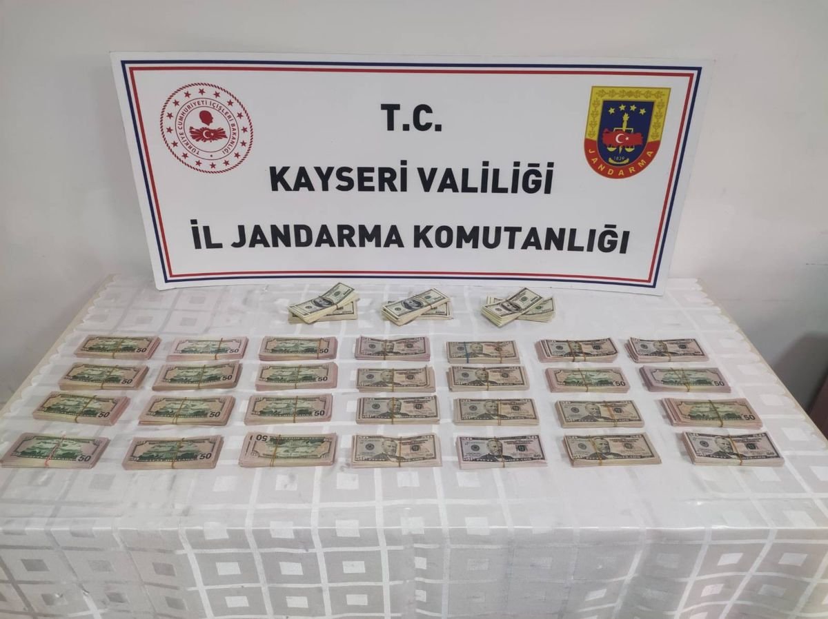 Kayseri'de sahte dolar operasyonu: 192 bin 250 dolar ele geçirildi