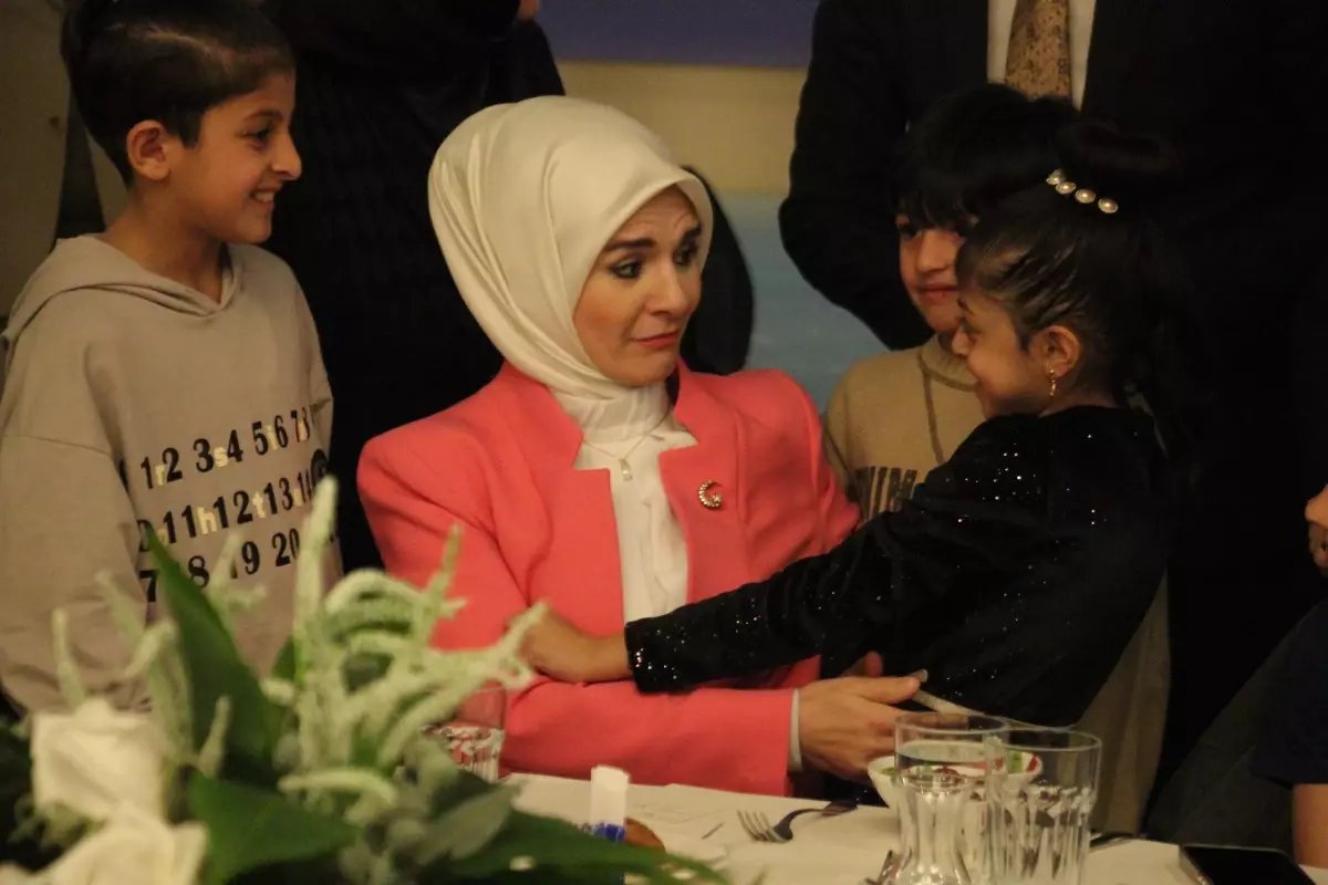 Bakan Göktaş, Yetimlerle İftar Buluşmasında