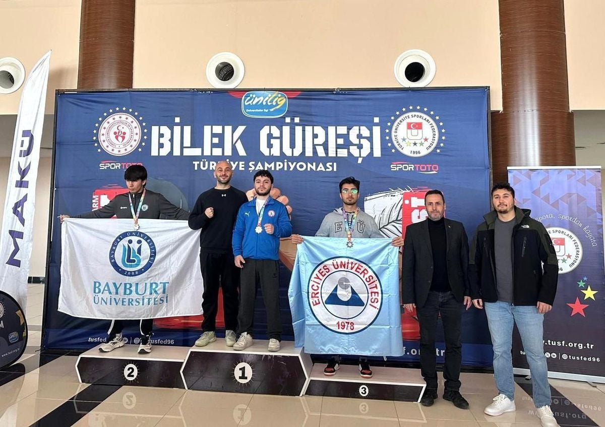BEUN'lu Dünya Şampiyonu İsmail Hacı Bekar'dan çifte altın madalya