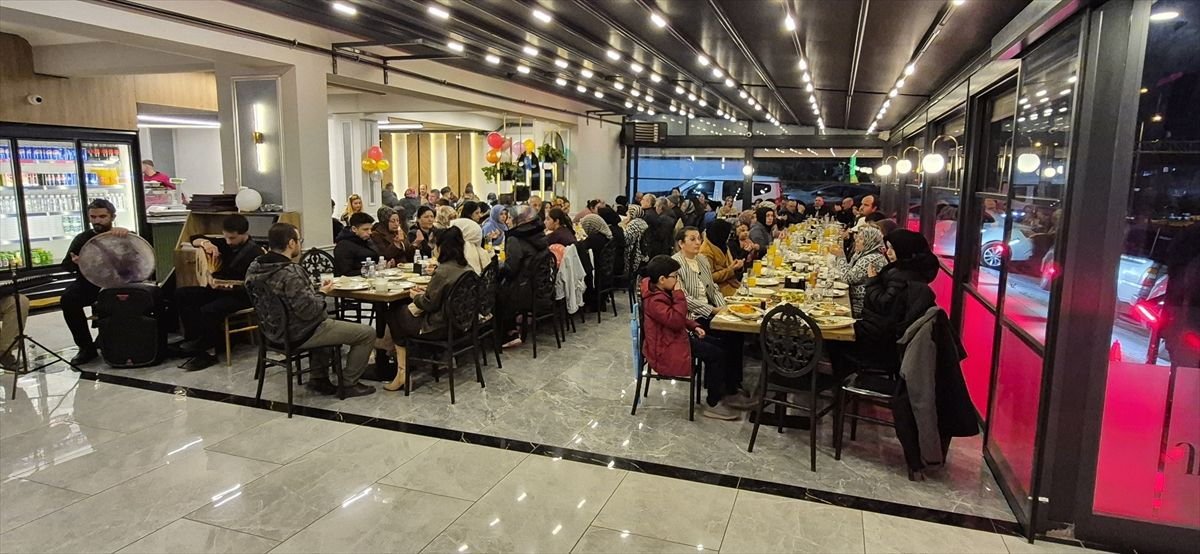 Bahşılı'da Dünya Yetimler Günü dolayısıyla iftar programı düzenlendi