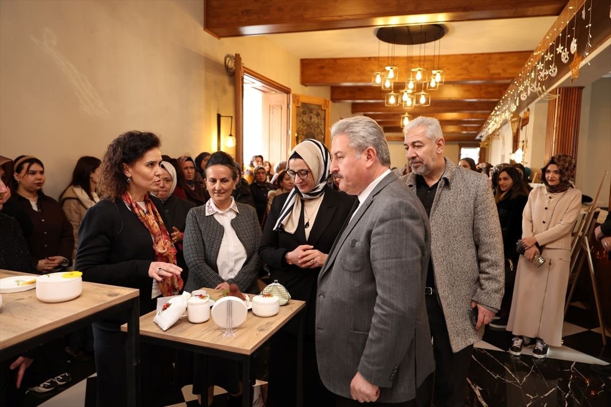 Başkan Palancıoğlu, kadın personelin 8 Mart Dünya Kadınlar Günü'nü kutladı