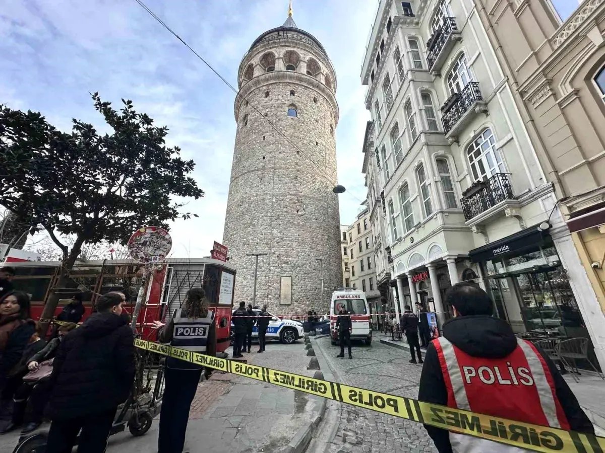 Galata Kulesi'nden atlayan kadın hayatını kaybetti
