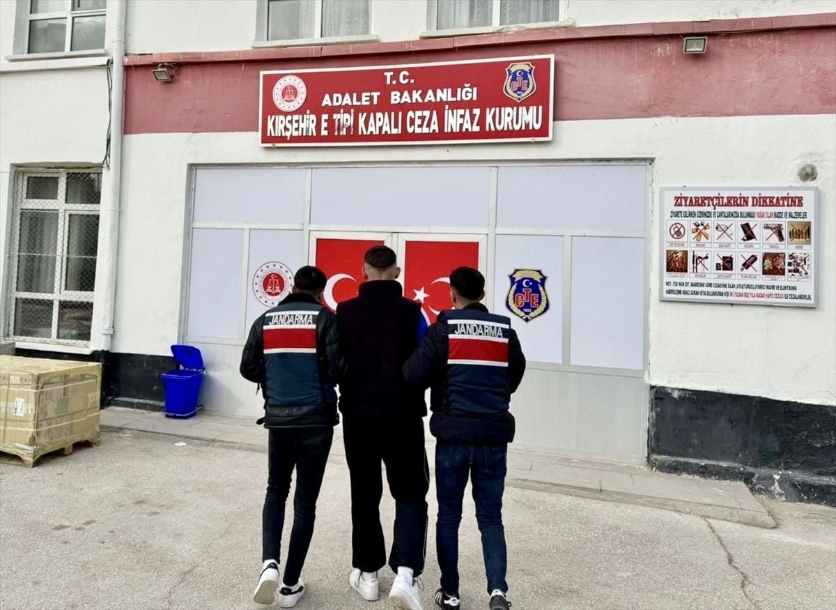 Kırşehir'de cezaevinden izinli çıkan hükümlü uyuşturucu operasyonunda yakalandı