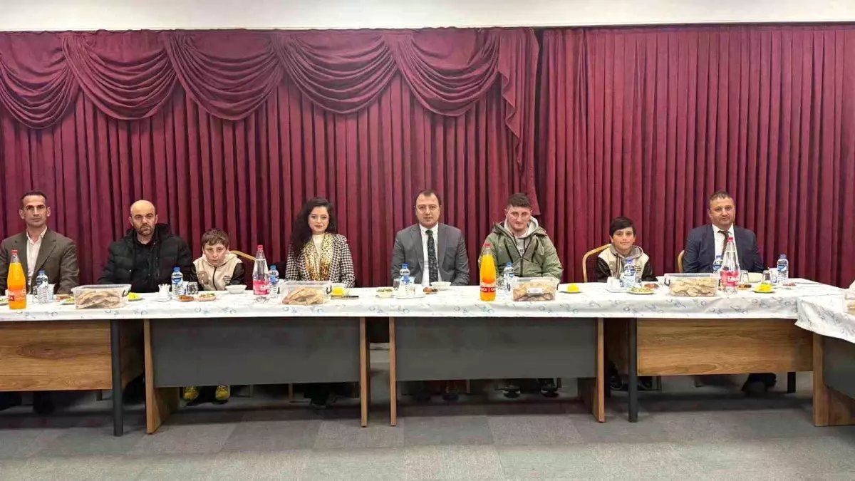 Aydıntepe Kaymakamı çocuklarla iftar sofrasında buluştu