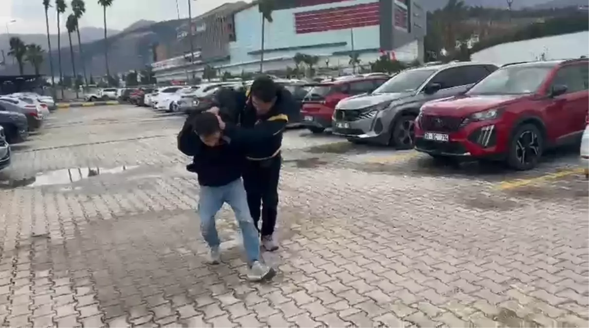 Tuvalette gizlice kadınların görüntülerini çeken şüpheli tutuklandı