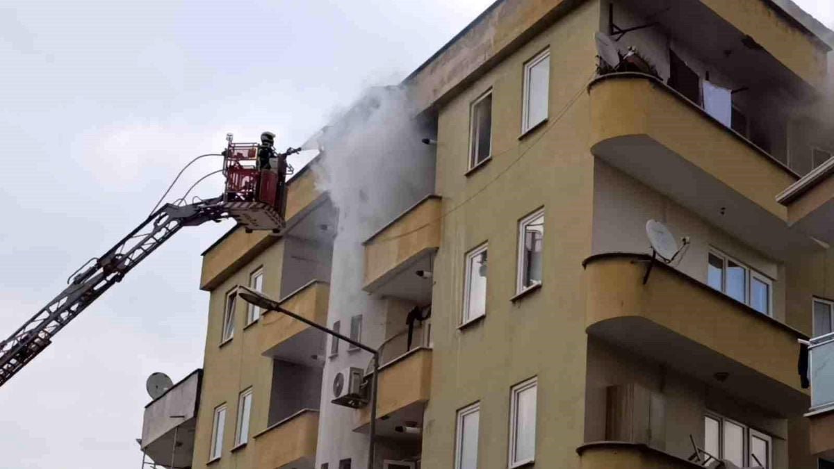 Bursa'da yemek yapılırken çıkan yangın paniğe neden oldu