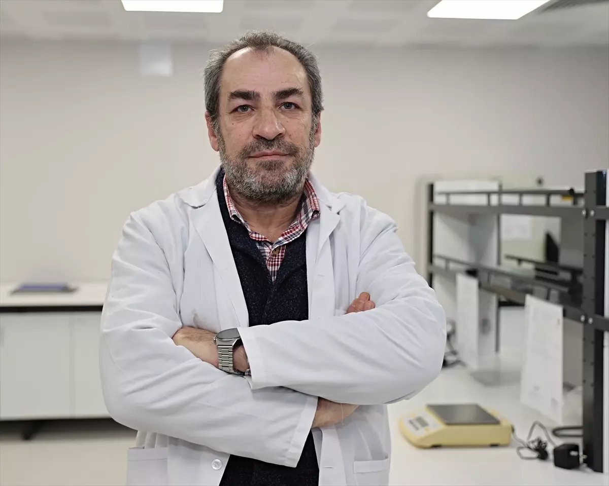 Evlerde içilen sigaranın evcil hayvanlara zararı araştırıldı