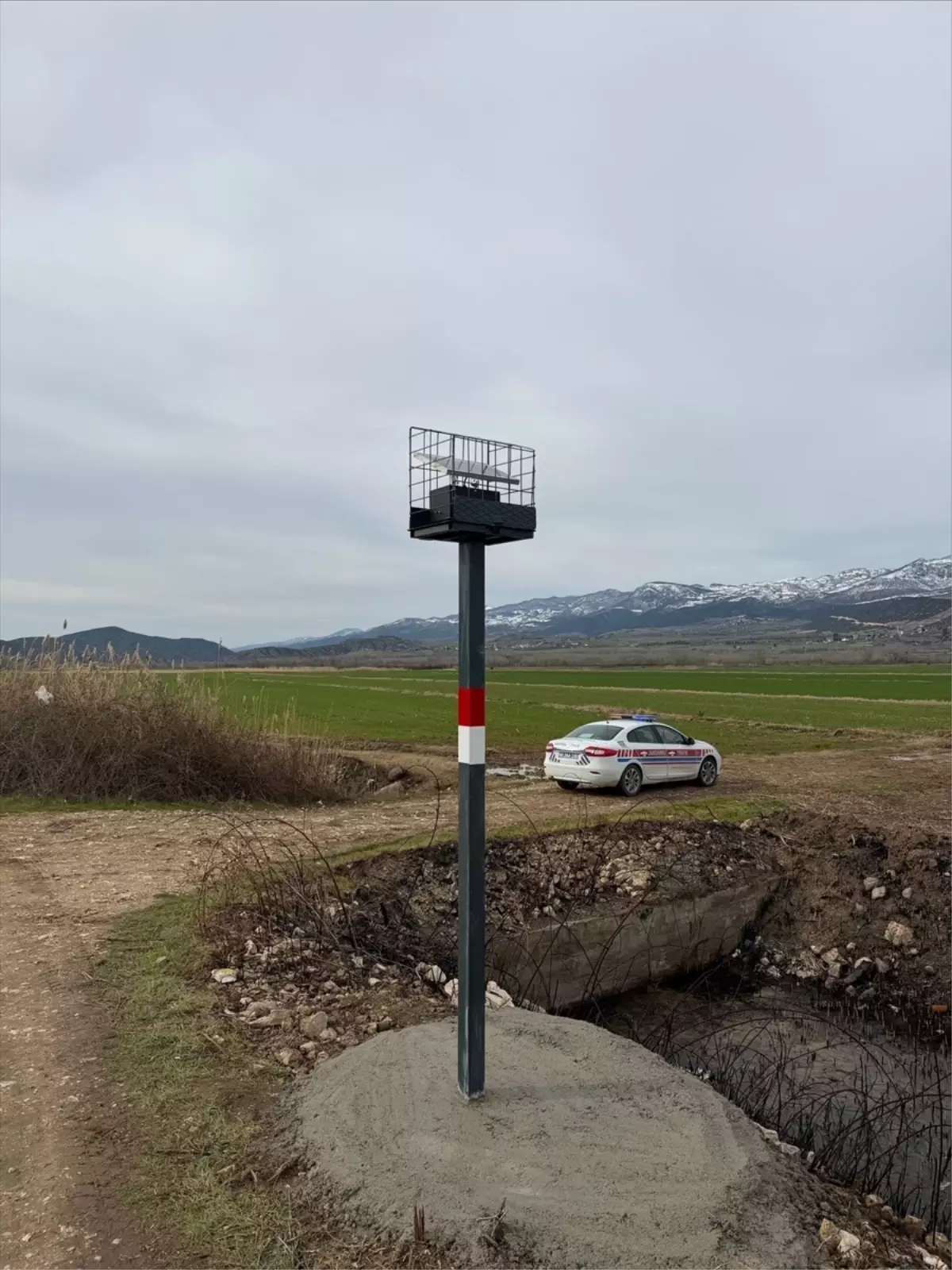 Niksar'da kazaların meydana geldiği yola flaşörlü uyarı lambası konuldu