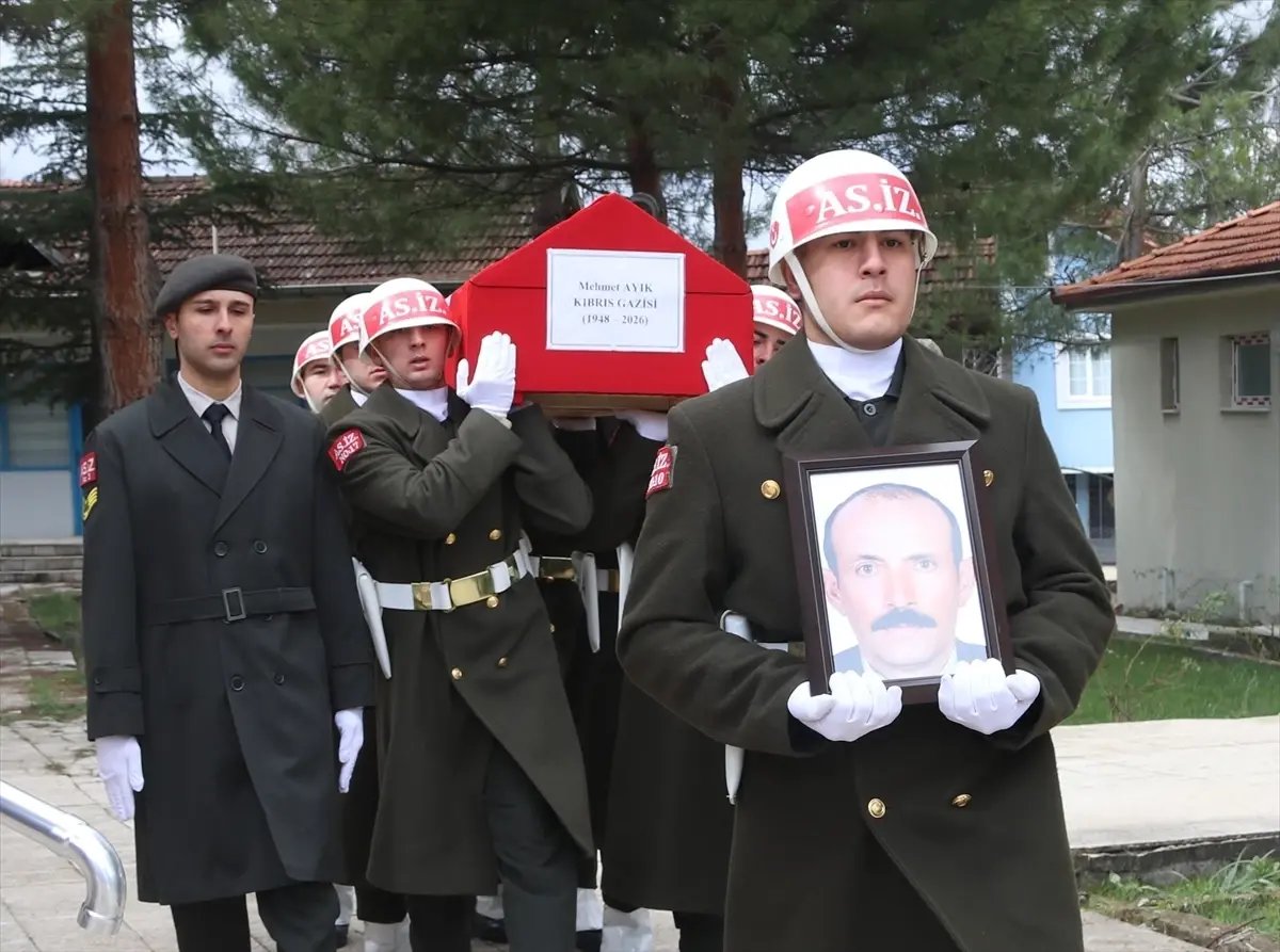 Kıbrıs gazisi Ayık, Amasya'da son yolculuğuna uğurlandı