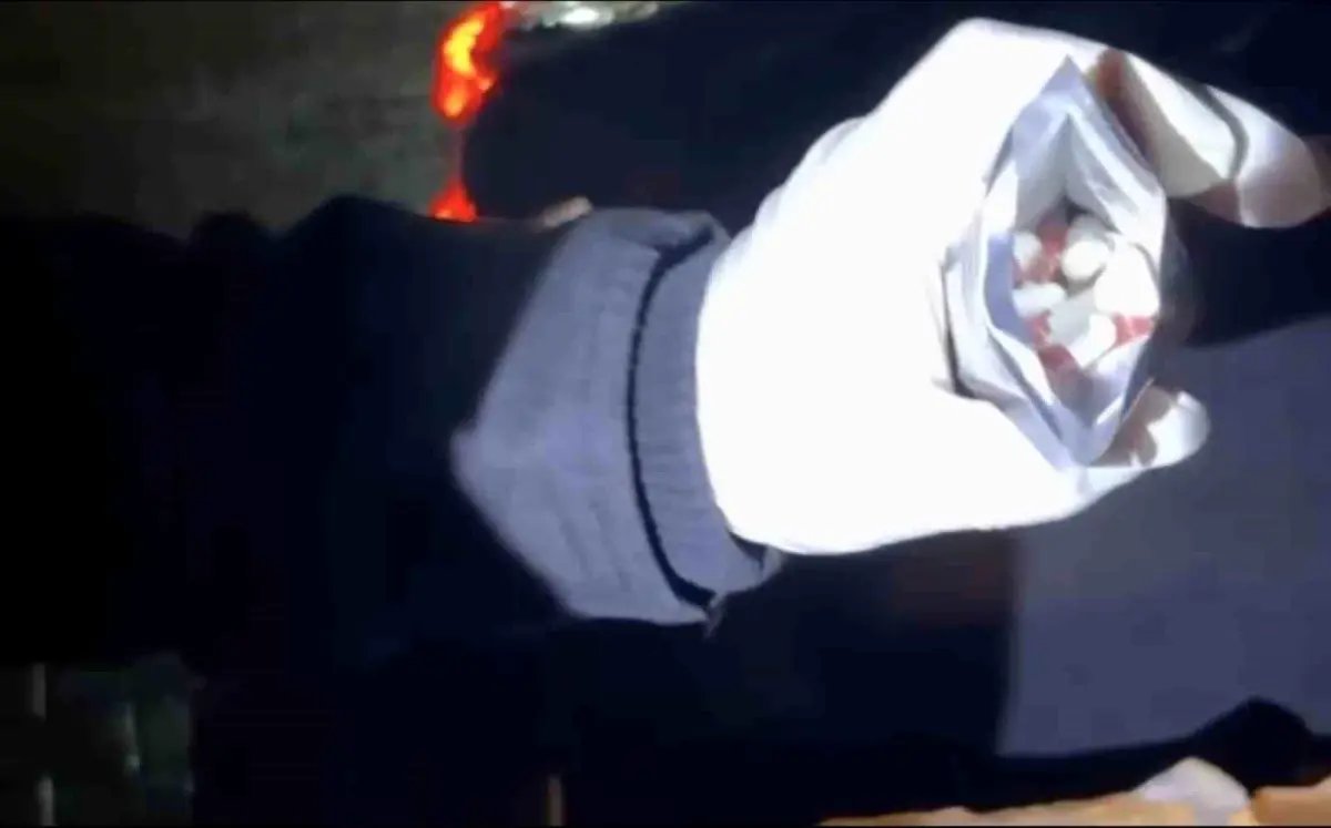 İstanbul'dan Sakarya'ya uyuşturucu getiren şüpheliyi polis kovalamacayla yakaladı