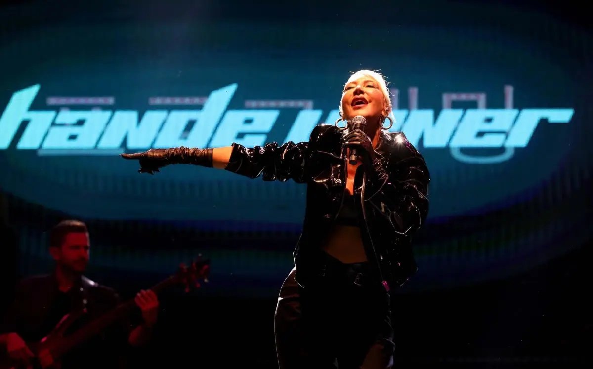 Hande Yener Hakkında Cumhurbaşkanına Hakaret Soruşturması Başlatıldı