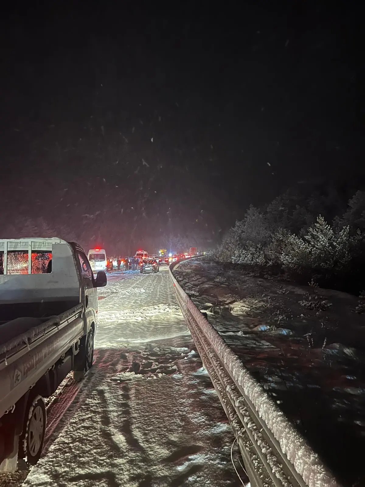 Kastamonu'da yoğun kar yağışı ulaşımı olumsuz etkiledi
