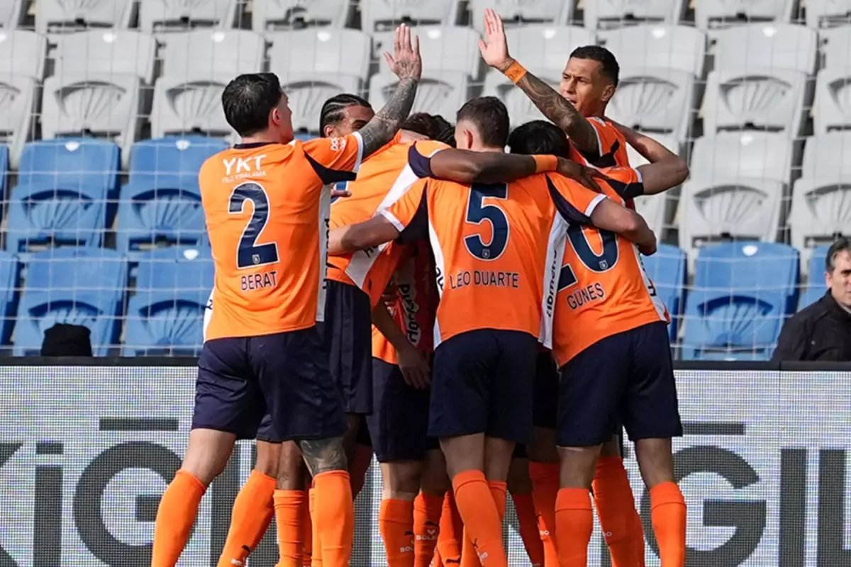 Nefesleri kesen maçta 3 puana RAMS Başakşehir uzandı