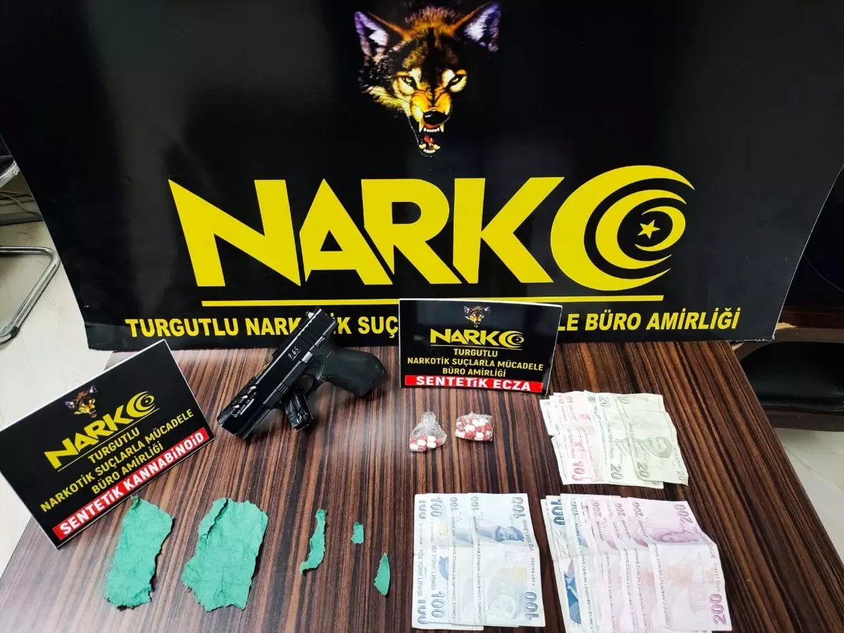 Manisa'da uyuşturucu operasyonu; 3 tutuklama