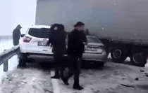 Siverek-Diyarbakır karayolunda zincirleme kaza: Yol trafiğe kapandı