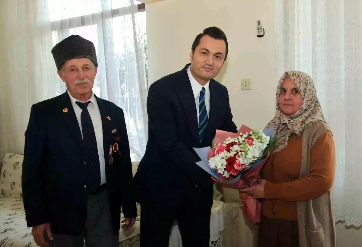 Kaymakam Öztürk gazilerle bir araya geldi: "Sizlerin ödediği bedeller sayesinde bu şanlı bayrağımız dalgalanıyor"