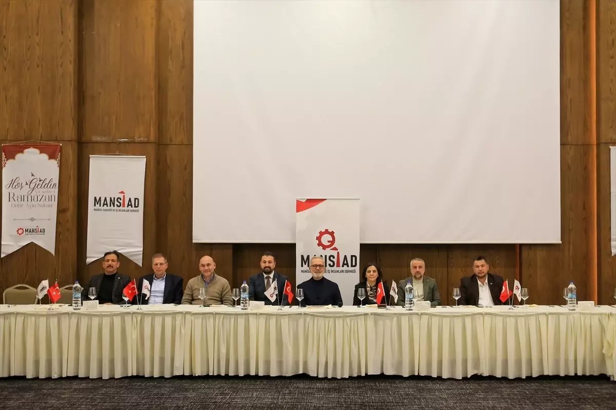 AK Parti Grup Başkanvekili Yenişehirlioğlu, Manisa'da sahur programında konuştu Açıklaması